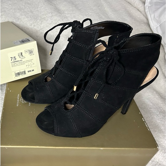 Lauren Conrad Heeled Open Toed bootie - Picture 4 of 6